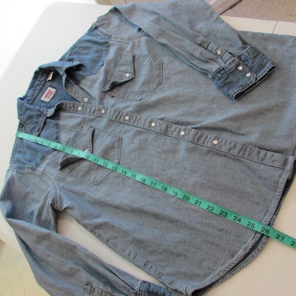 Levi's 2-Tone 100% Cotton Western Denim Pearl Snap Relaxed Button Down - Picture 15 of 16
